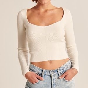 Medium A&F luxe loft sweater in cream 🤍